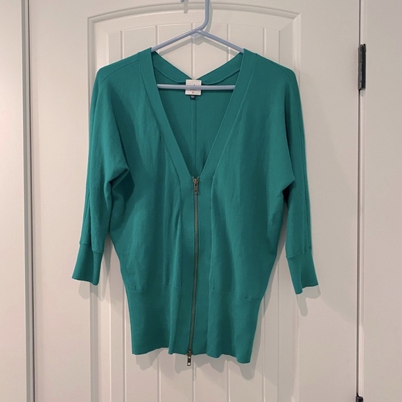 CAbi Sweaters - Cabi Emerald green Banner Cardigan XS 😍 gorgeous